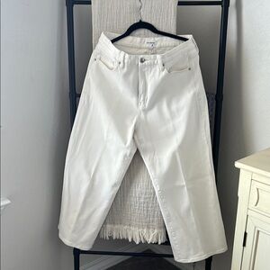 Good American White Straight Leg Jeans with Frayed Hem